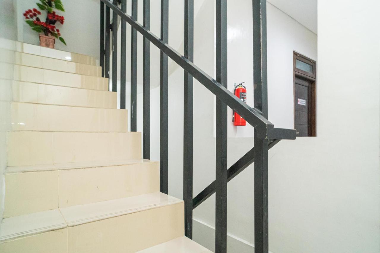Reddoorz At Merr Rungkut Jl Gunung Anyar Gununganjar Eksteriør billede